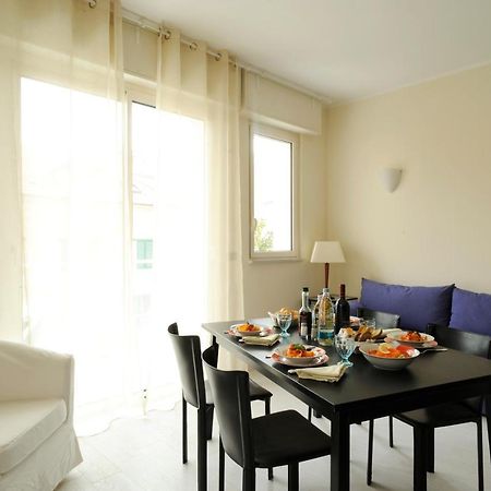 Casa Vacanze Medit アラッシオ エクステリア 写真