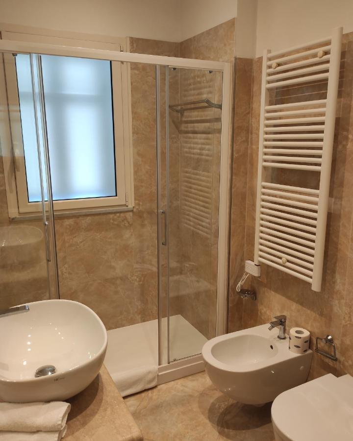 Casa Vacanze Medit アラッシオ エクステリア 写真