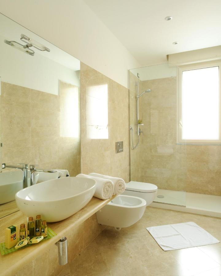 Casa Vacanze Medit アラッシオ エクステリア 写真